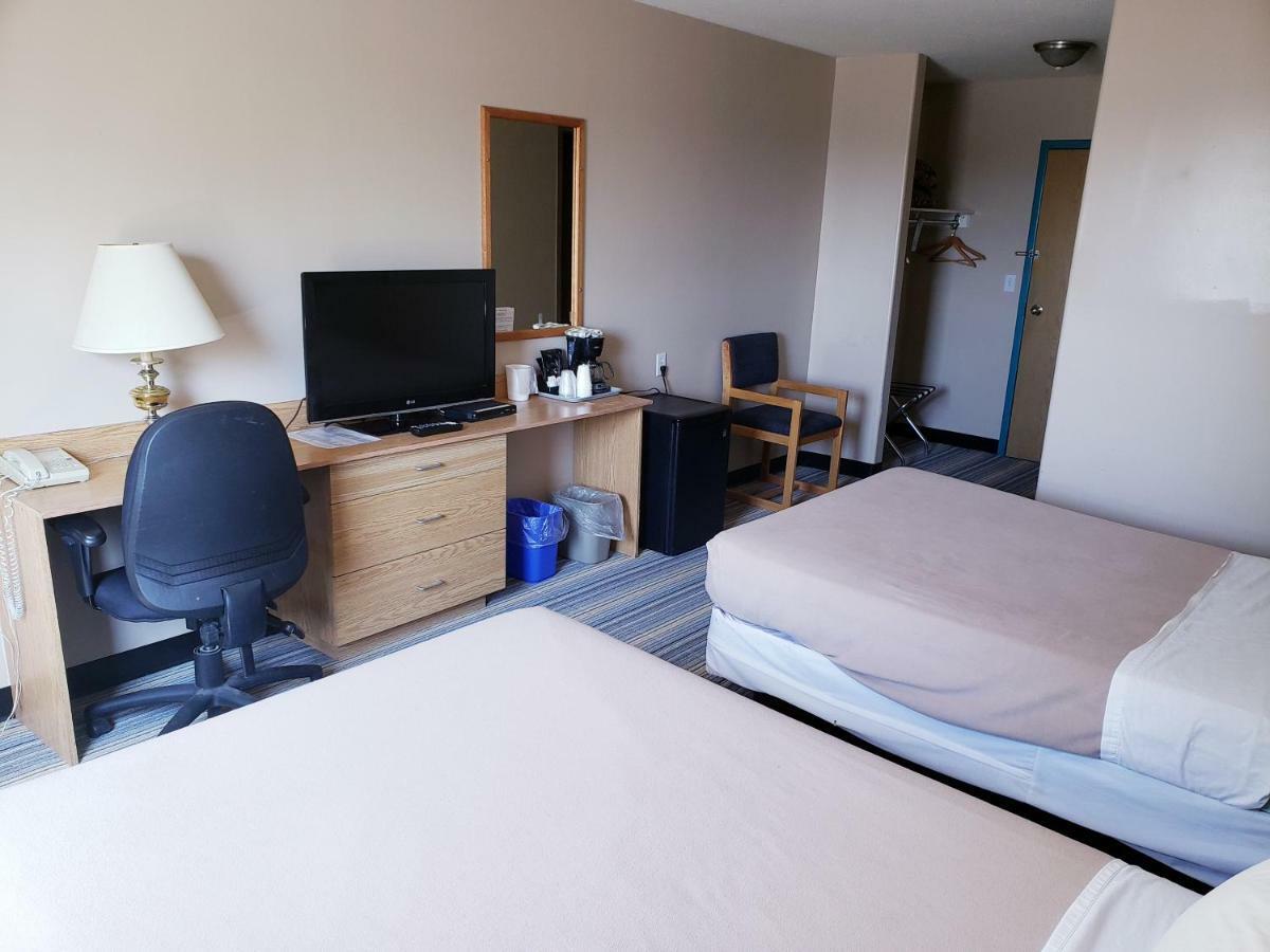 Travel-Inn Resort & Campground Saskatoon Buitenkant foto