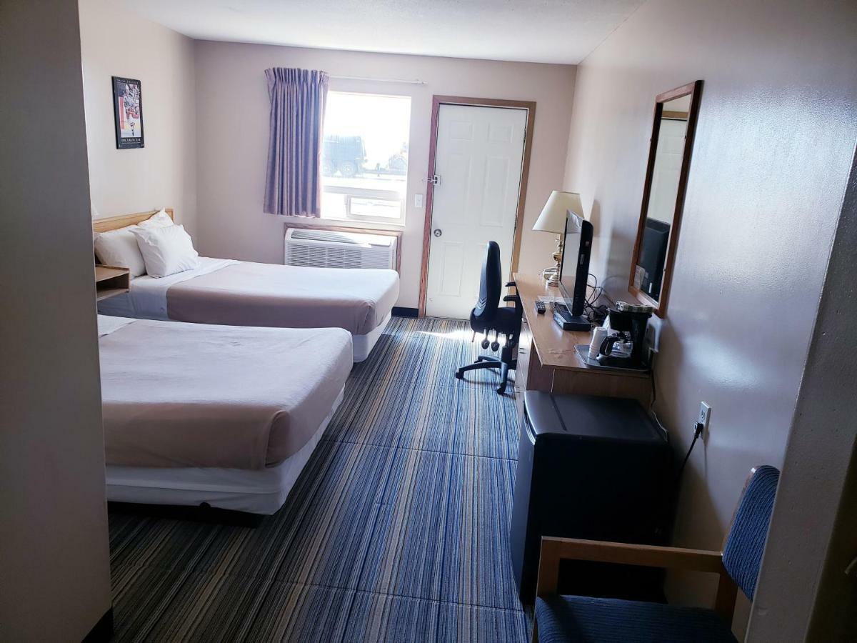 Travel-Inn Resort & Campground Saskatoon Buitenkant foto